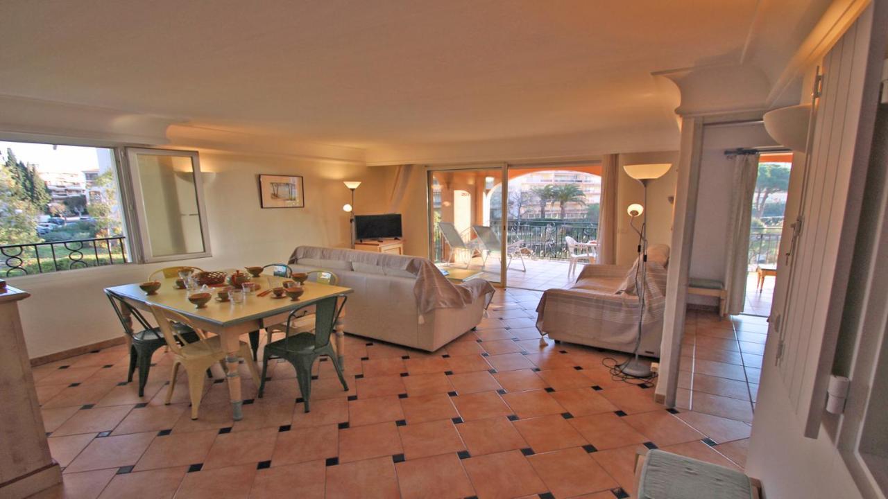 Apartament Port Marine Sainte-Maxime Zewnętrze zdjęcie