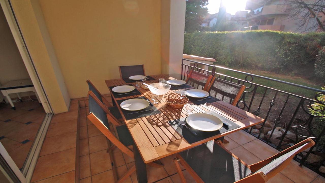 Apartament Port Marine Sainte-Maxime Zewnętrze zdjęcie